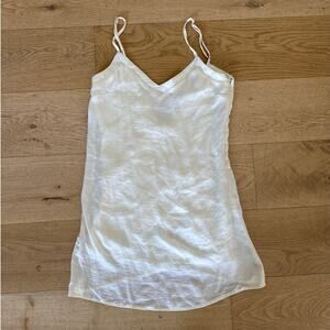 VDV (Van De Vort) - V neck Mini Slip Dress in Cream